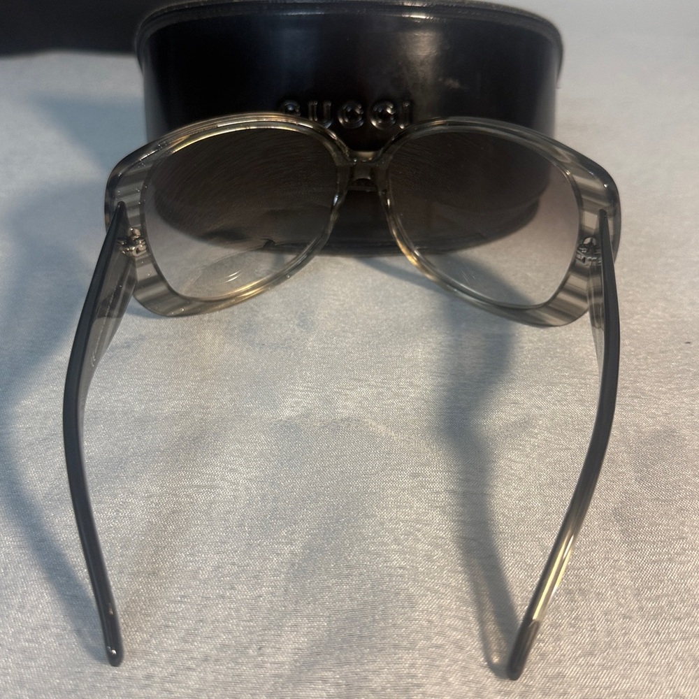 Gucci Black and Gray Women's Sunglasses - Picture 3 of 7